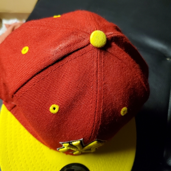 NYY MLB 59Fifty Baseball Flat Bill Size 7. - Picture 4 of 6